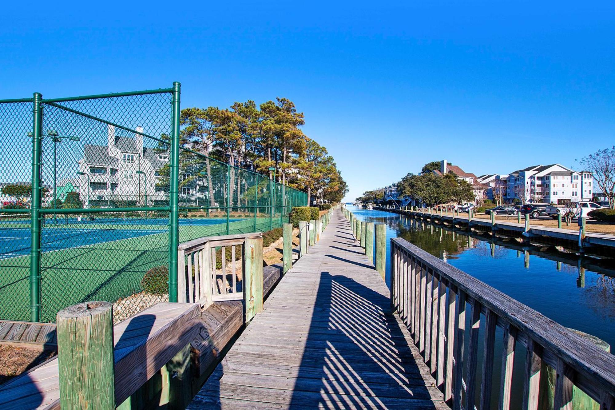 Pc431, Above The Wake- Canalfront, Community Pool, Tennis Courts And More! Villa Manteo Exteriör bild